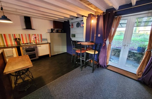 Narberth Cottage | Comfortable character cottage with small garden on smallholding. Pets welcome.