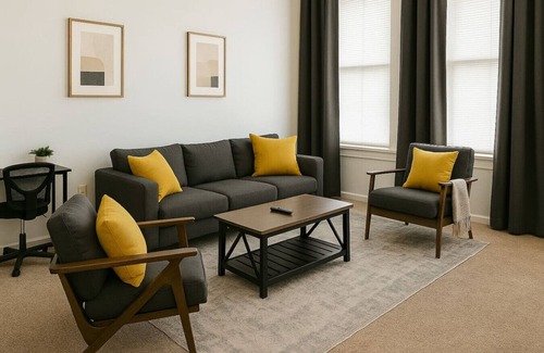 Downtown Cleveland Apartment | Comfortable Cleveland Getaway