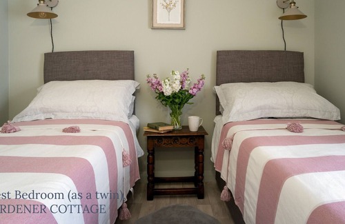 Ash Mill Cottage | Comfortable contemporary cottage on dog-friendly Devonshire country estate