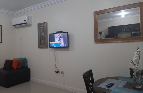 Saint Andrew Apartment | COMFORTABLE, CONTEMPORARY, CENTRAL!