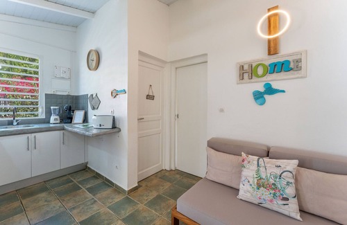 Dubedou House | Comfortable cottage with pool near the beach and Guadeloupe sites -