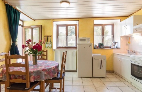 Confracourt Cottage | Comfortable Cottage in Confracourt, Saône Valley
