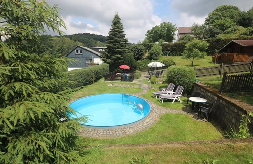 Krumhermsdorf Condo | Comfortable, quiet and well-kept vacation apartment, idyllic countryside