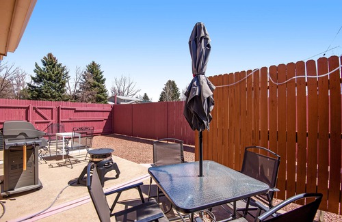 Northeast Colorado Springs House | Comfortable duplex with enclosed back yard, WiFi, firepit, & great location