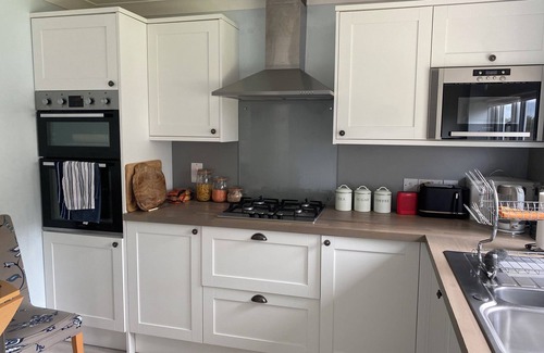 Street House | Comfortable Family Home Adjacent to Millfield School and Near Clarks Village