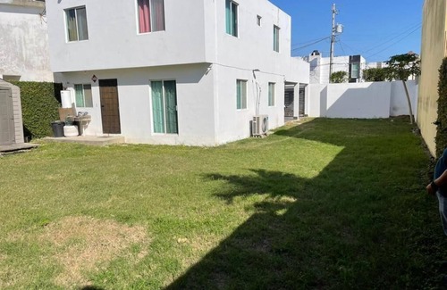 Ciudad Madero House | Comfortable family home close to the beach and with a large yard for your pet.