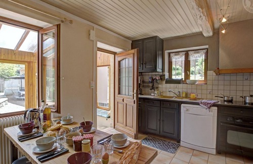 Belmont-de-la-Loire Cottage | Comfortable cottages with pool, pets welcome, fireplace, garden