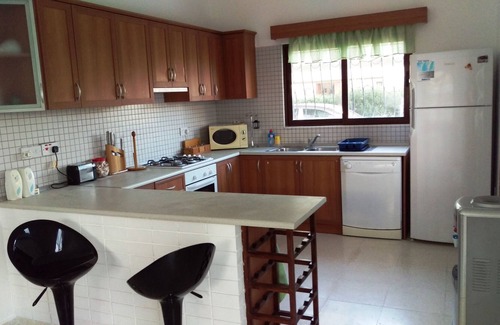 Bahceler Villa | Comfortable Holiday Villa close to Sea & Sandy Beach, Northern Cyprus. Fab!