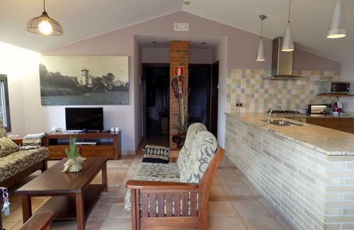 Fontcoberta Cottage | Comfortable house near Banyoles. Spacious space with barbecue and private pool.