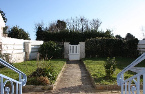 Nevez House | Comfortable house with enclosed garden, 4 people, 15 minutes walk from the beach