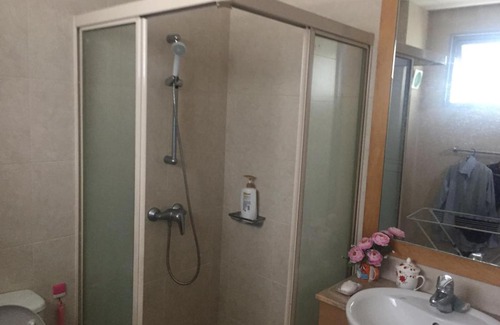 Sembawang House | COMFORTABLE MASTERBEDROOM SUITE