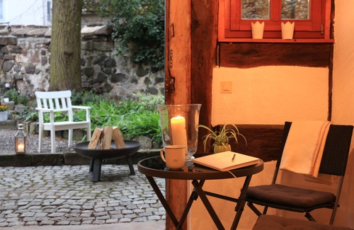 Gudensberg Apartment | Comfortable & modern Staying in the half timbered ambience of the Old Parish Gudensberg