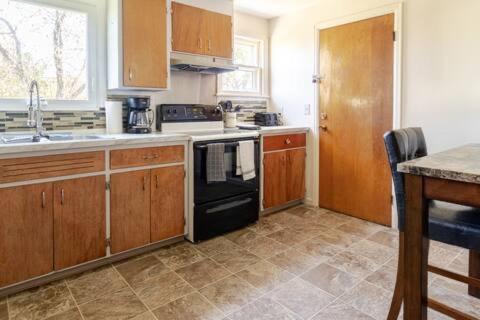 Rochester House | Comfortable Private Rooms in Rochester