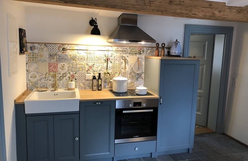 Bad Wilhelmshoehe Apartment | Comfortable, quiet, central: boutique apartment near a mountain park and ICE train station