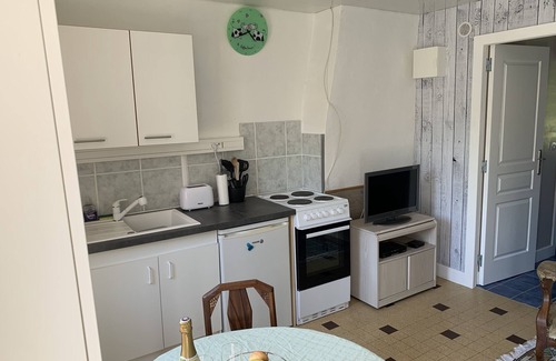 Trois-Fonds Apartment | Comfortable Quaint Studio Apartment, in Rural Location