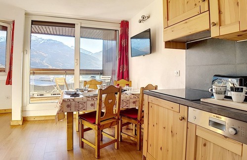 Reberty Apartment | Comfortable renovated apartment, ski-in/ski-out, parking included