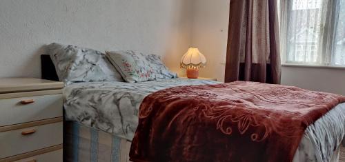 Chadwell House | comfortable room