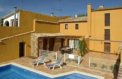 Avinyonet del Penedes Cottage | Comfortable rural house Ca La Siona located in a small town of 200 inhabitants