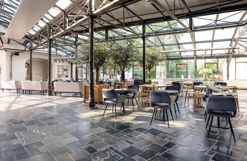 Baarlo Apartment | Comfortable Stay! Free Parking, Onsite Dining! Close to Stuw Belfeld!