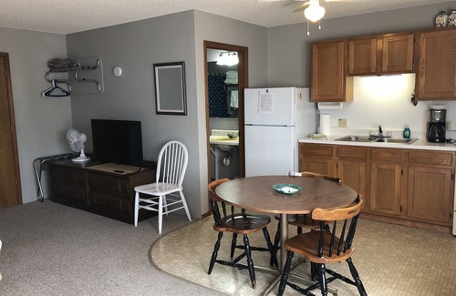 Mountain Home Condo | Comfortable Studio on beautiful Bull Shoals Lake- #8