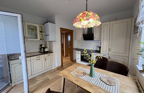 Laubegast Apartment | Comfortable & tastefully furnished apartment with balcony and shared use of the garden