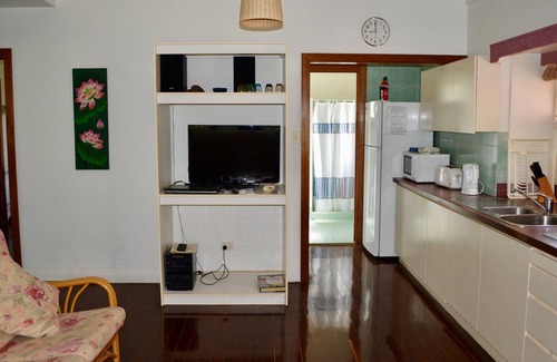 The Settlement House | Comfortable two-bedroom fully self-contained cottage .