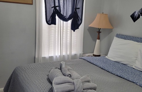 Roselle Bed & Breakfast | Comfortable with WiFi and AC in welcoming Roselle