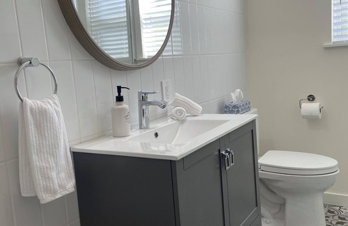 Cobble Hill Other | Comfortable1 bedroom suite located in Cowichan Valley close to various wineries.