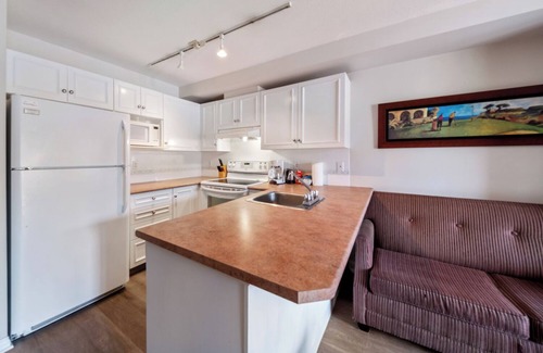 Quail Ridge House | Comforts of Home! Studio With Full Kitchen - 210A