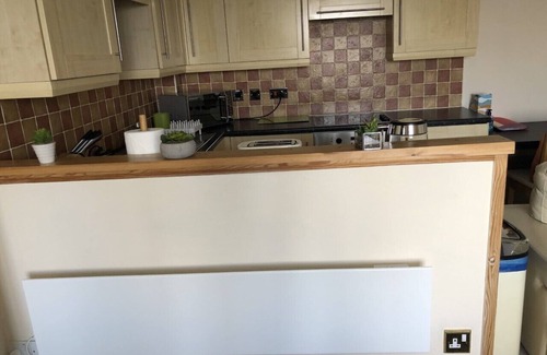 Grangetown Apartment | Comfy 1 Bed Cardiff Bay Flat With Water Views- WiFi, Millenium Stadium Rugby
