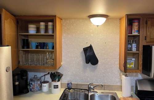 Chicago Ridge Apartment | Comfy 2 bedroom condo with 75” smart TV