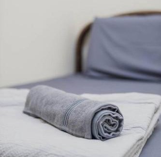 Asam Kumbang House | Comfy 4BR Terrace House Homestay with Netflix and Games