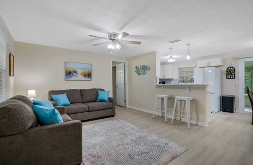 Orange Park House | Comfy 5 bedroom -2 bathroom house in Orange Park
