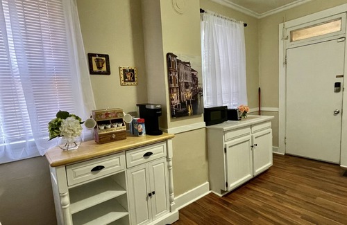 Pueblo Apartment | Comfy Abode For Traveling Professionals