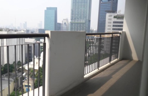 East Kuningan Apartment | Comfy Casa 3 bedrooms apartment next to Kuningan City Mall with city view