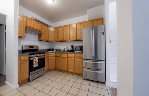 Passaic House | Comfy Family Home - Near NYC!