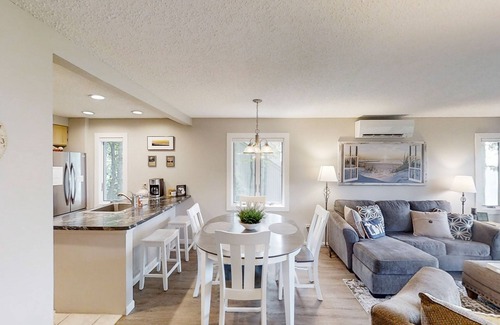 Maple City Condo | Comfy Glen Arbor condo with stunning Lake Michigan views, deck, & fireplace