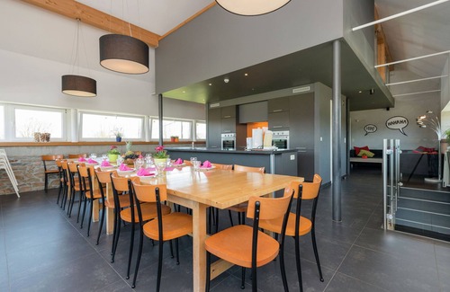 Waimes House | Comfy home near the forest with sauna