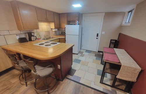 Idaho Falls Apartment | Comfy Little Burrow-Pets Welcome Idaho Falls