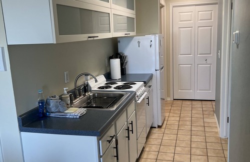 Algoma Condo | Comfy modern condo, right on Lake Michigan. Perfect couples getaway! No aircon