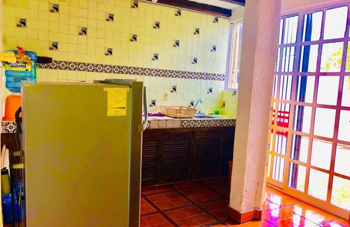 Del Cerrillo House | Comfy 4 Bedroom Town House Garden Market Area