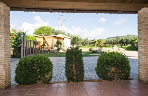 Marathopoli Apartment | Comfy nest in a garden, 1,5km to the sandy beach