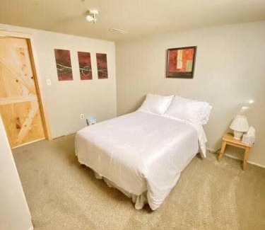 Pocatello House | Comfy Pocatello home-central to park and grocery