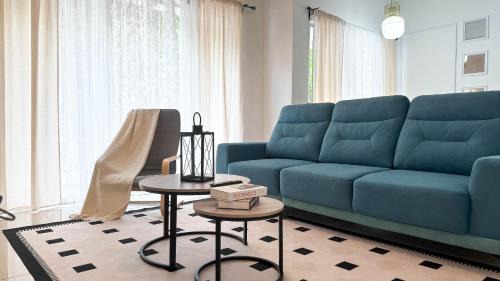 Larut House | Comfy Terrace House Homestay near Zoo with Netflix