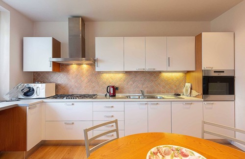 Nebbiuno Villa | Comfy villa with private pool and views over the lake! - Villa Isabella