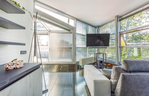 San Faustino-Madonnina-Quattroville Apartment | Comics & Cars - Themed Penthouse in Motor Valley
