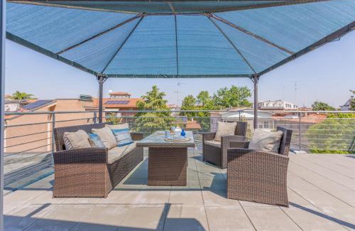 San Faustino-Madonnina-Quattroville Apartment | Comics & Cars - Themed Penthouse in Motor Valley