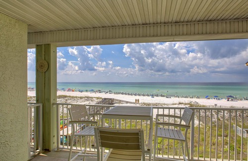 Seagrove Beach Condo | Commodore's Retreat 207 - Gulf Front! Seagrove Beach! 30A! Community Pool!