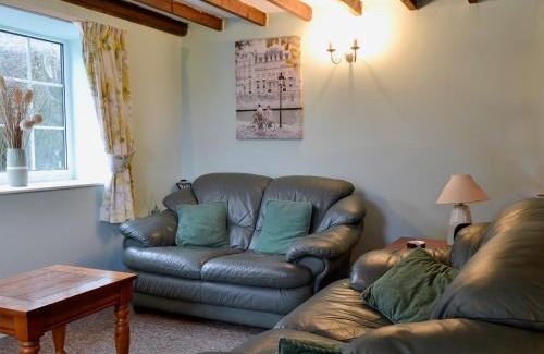 Frampton Cotterell House | Commonwealth Cottage