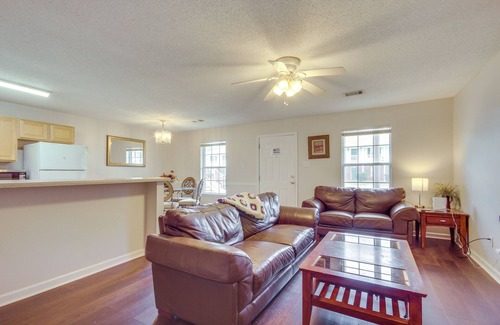 Gautier Condo | Community Grills & Pool: Gautier Condo!